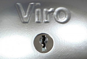 La platine anti-perçage qui protège la serrure de « Viro Van Lock ».