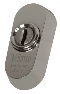 La rosace universelle Viro peut être montée sur la quasi-totalité des serrures à cylindre européen, même sans trous DIN.